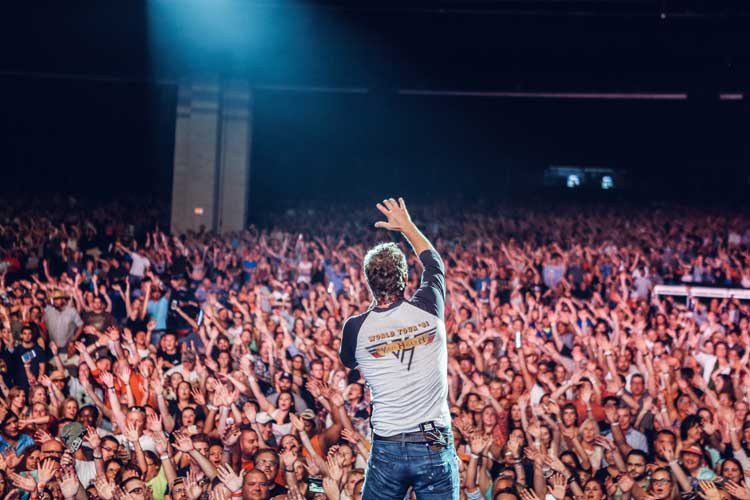 Dierks Bentley Playing Winnipeg January 22 2019 Nci Fm